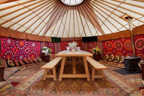 18ft yurt with sumptuous decor and 8ft banquet table