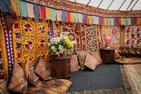 24ft yurt decor detail